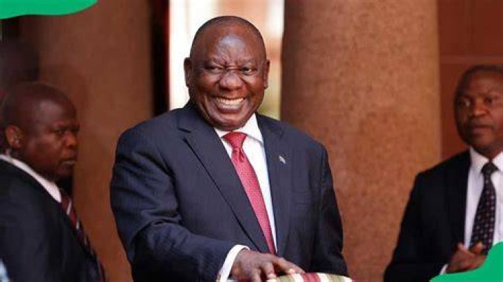 What languages can Cyril Ramaphosa speak?