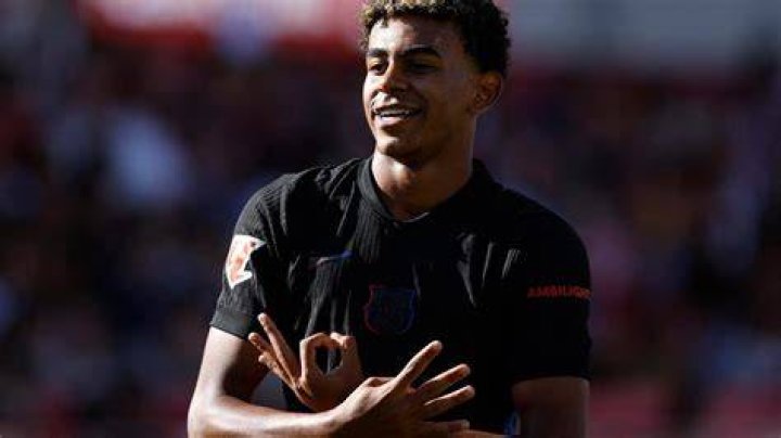 Yamine Lamal youngest ever to start for Barcelona in Cadiz