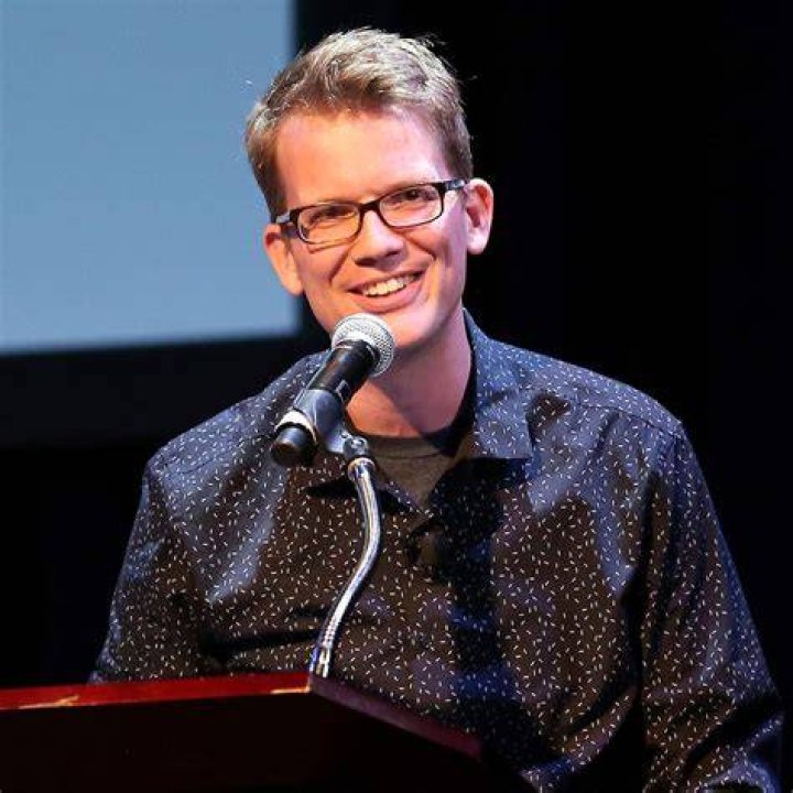 YouTuber Hank Green Shares His Hodgkin’s Lymphoma Cancer Diagnosis