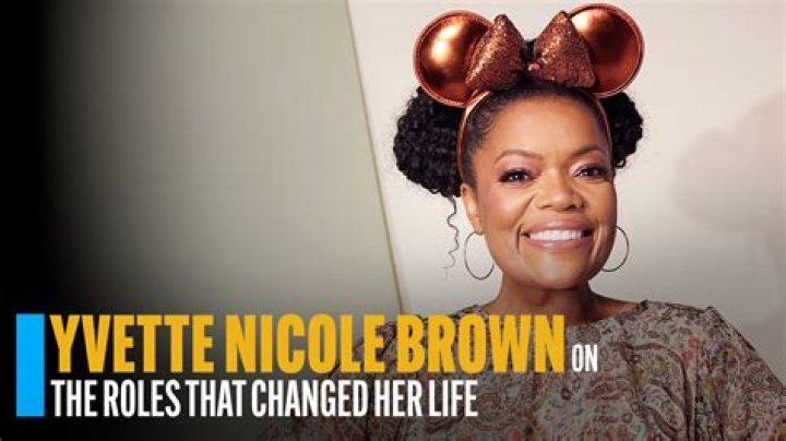 Yvette Nicole Brown's Stunning Glow-Up Is Turning Heads