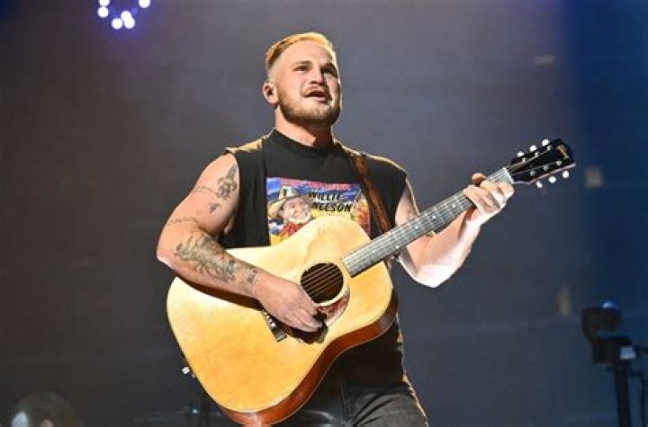 Zach Bryan's 'American Heartbreak' Debuts Atop Top Country Albums Chart
