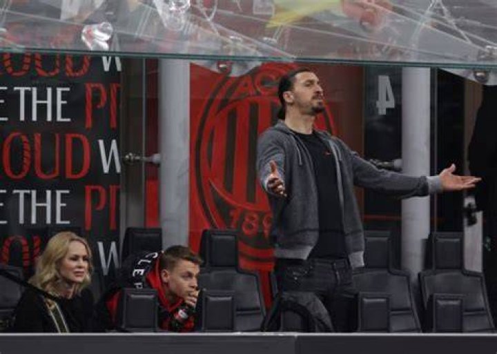 Zlatan Ibrahimovic joins his son Maximilian in the U18 team in a match