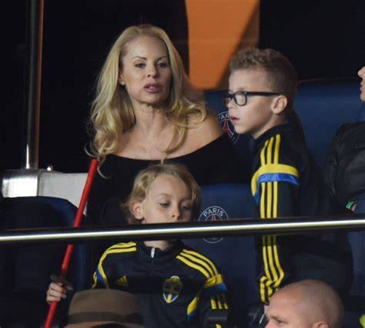 Zlatan Ibrahimovic Wife And Kids Swedish Striker Zlatan Ibrahimovic
